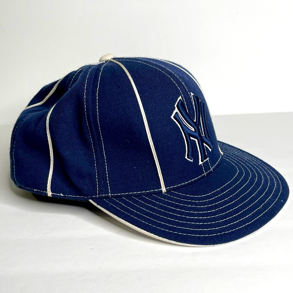 NY Yankee Vintage Baseball Hat Cap 7 3/4 Blue w/white Stripes American Needle